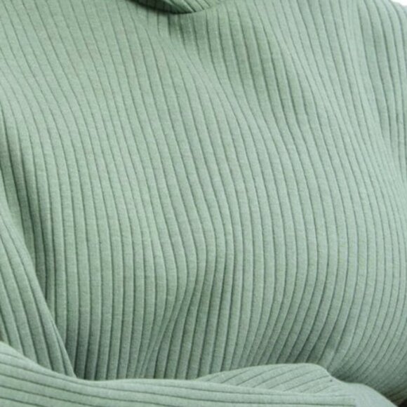 NOIZE Ribbed Cropped Hoodie (NWT) - Picture 4 of 4